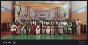 आदिवासी संस्कृति के रंग में रंगा किरीबुरू-मेघाहातुबुरु, पारंपरिक वेशभूषा में निकली भव्य शोभायात्रा आदिवासी संस्कृति के रंग में रंगा किरीबुरू-मेघाहातुबुरु, पारंपरिक वेशभूषा में निकली भव्य शोभायात्रा