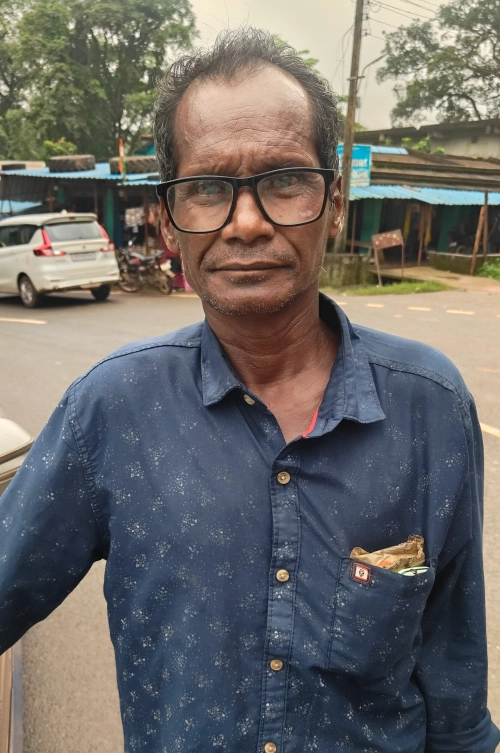 आत्मसमर्पण के बाद भी नहीं छूट रहा पूर्व नक्सली दंपती का पीछा, नोटिसों के चक्कर में खत्म हो रही सरकार से मिली मदद की रकम