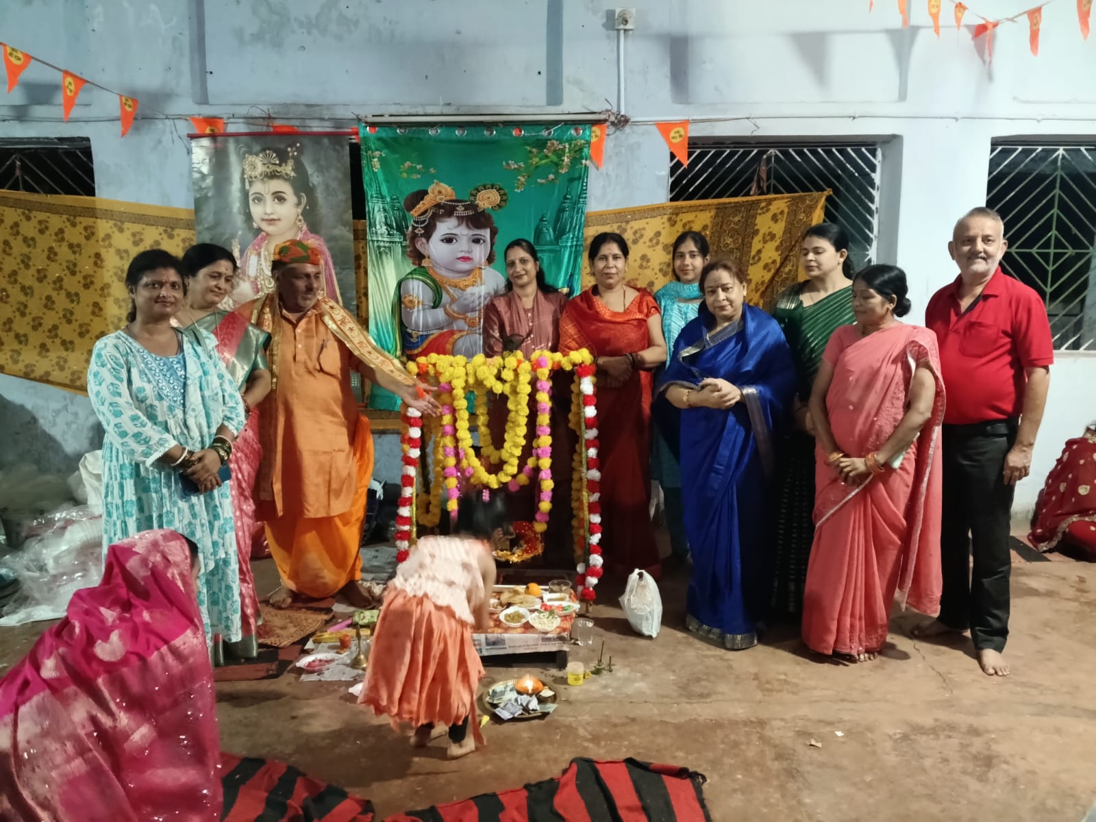 गुवा में हर्षोल्लास से मनाया गया बाल गोपाल का छठिहारि उत्सव गुवा में हर्षोल्लास से मनाया गया बाल गोपाल का छठिहारि उत्सव