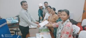 दो साल से बंद ब्लड बैंक, आखिर कब मिलेगा सारंडा के मरीजों को खून?