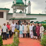 रबी अल-अव्वल की पाक याद में किरीबुरू मस्जिद कमिटी की अनूठी पहल, शहर को स्वच्छ रखने वाले 50 महिला-पुरुष सफाईकर्मियों को किया सम्मानित