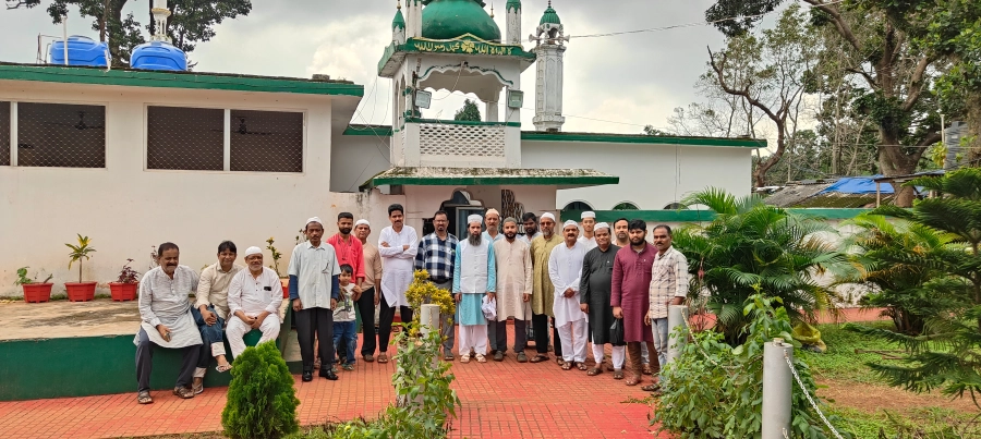 रबी अल-अव्वल की पाक याद में किरीबुरू मस्जिद कमिटी की अनूठी पहल, शहर को स्वच्छ रखने वाले 50 महिला-पुरुष सफाईकर्मियों को किया सम्मानित